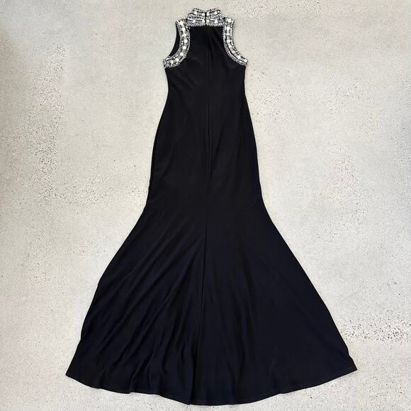 Aqua Dresses Beaded Mock Neck Sleeveless Gown - Picture 5 of 16